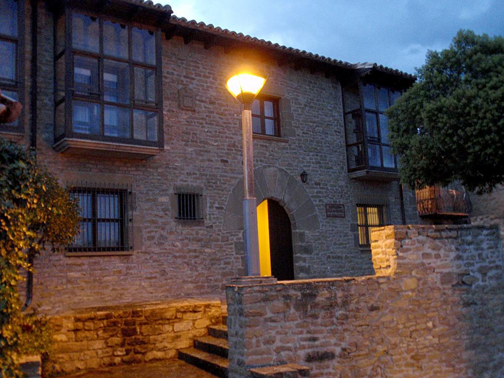 Hospederia Villa De Pintano Exterior photo